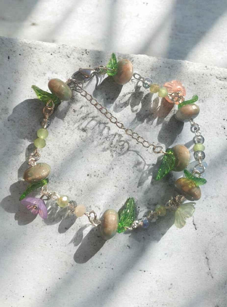 Armband Handmade Flower: Ein Must-Have für deinen Mode Lifestyle Blog über Schmuck und Handmade Produkte