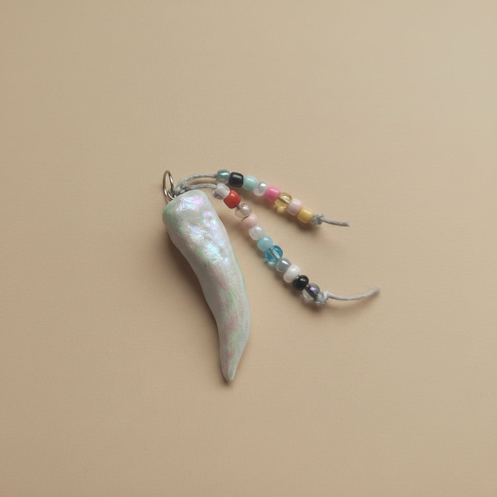 3D Schmuckanhänger Handmade „Spooky Chilli“ – Halloween Unikat