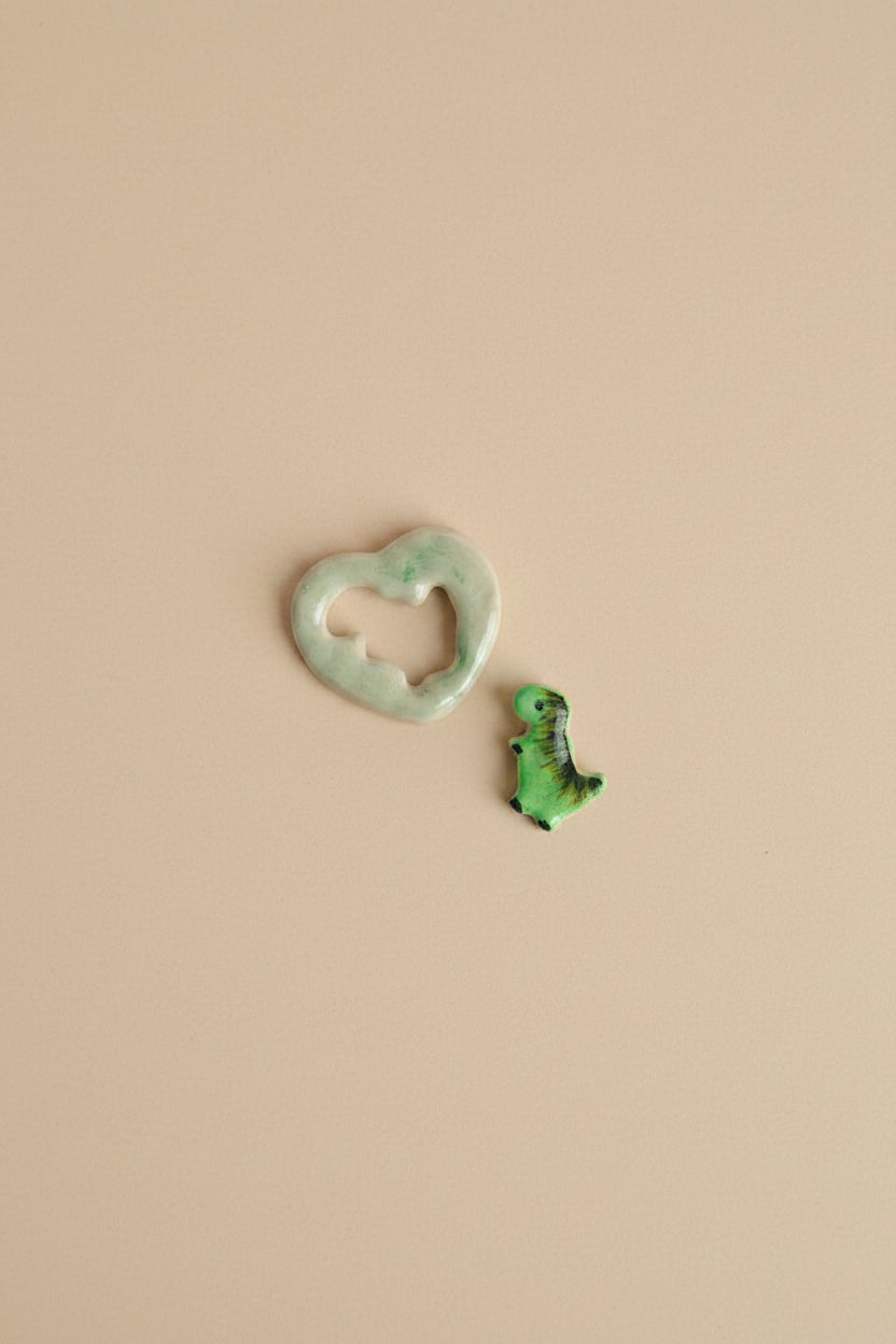Dino Set Pin Handmade – 2er Dinosaurier Anstecknadel Set