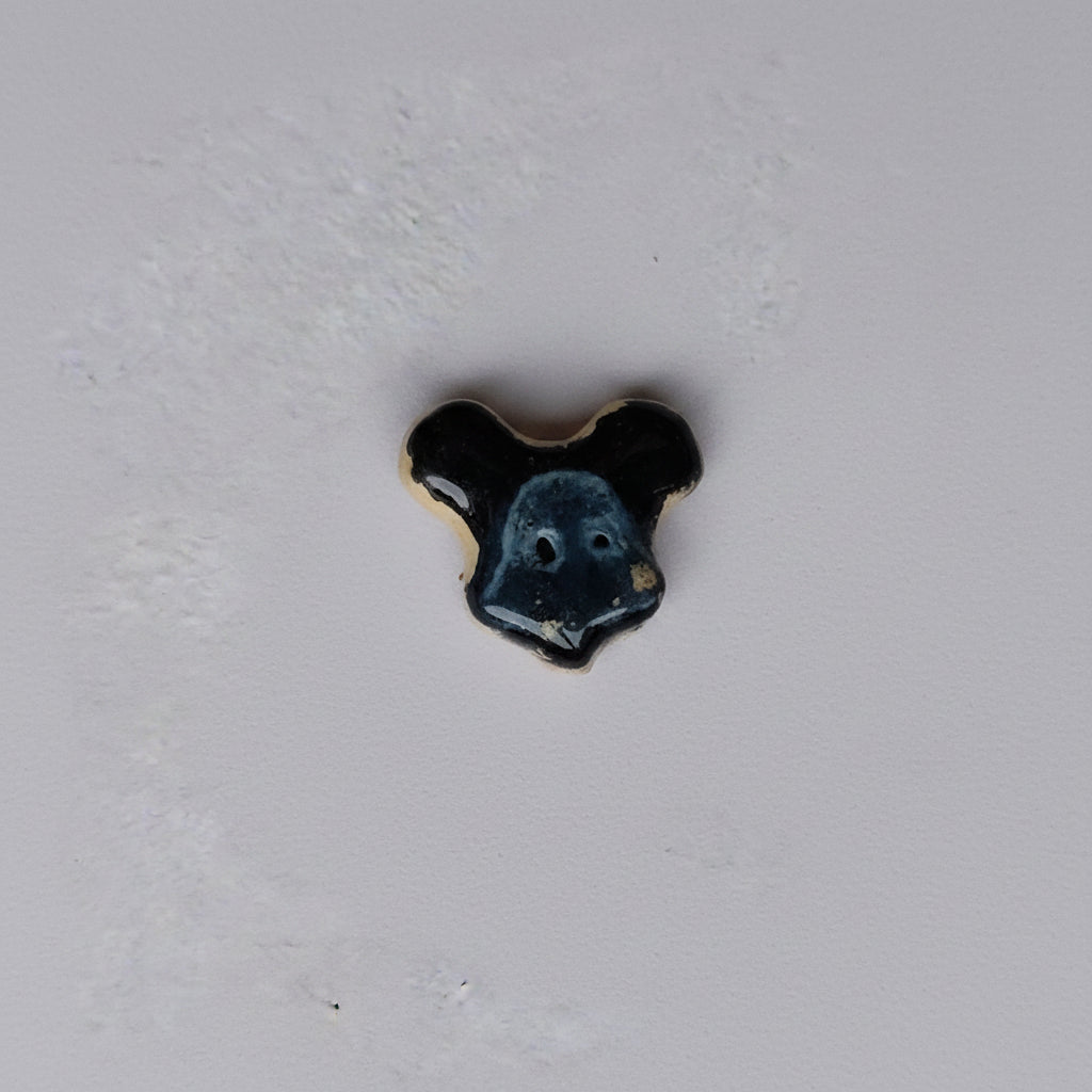 Mini Pin Handmade „Spooky Maus“ – Halloween Anstecknadel