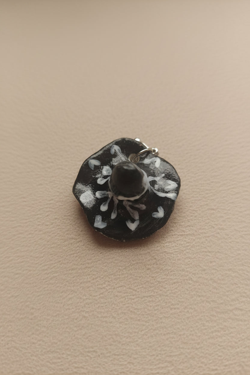Schlüsselanhänger Handmade " Hexenhütchen"