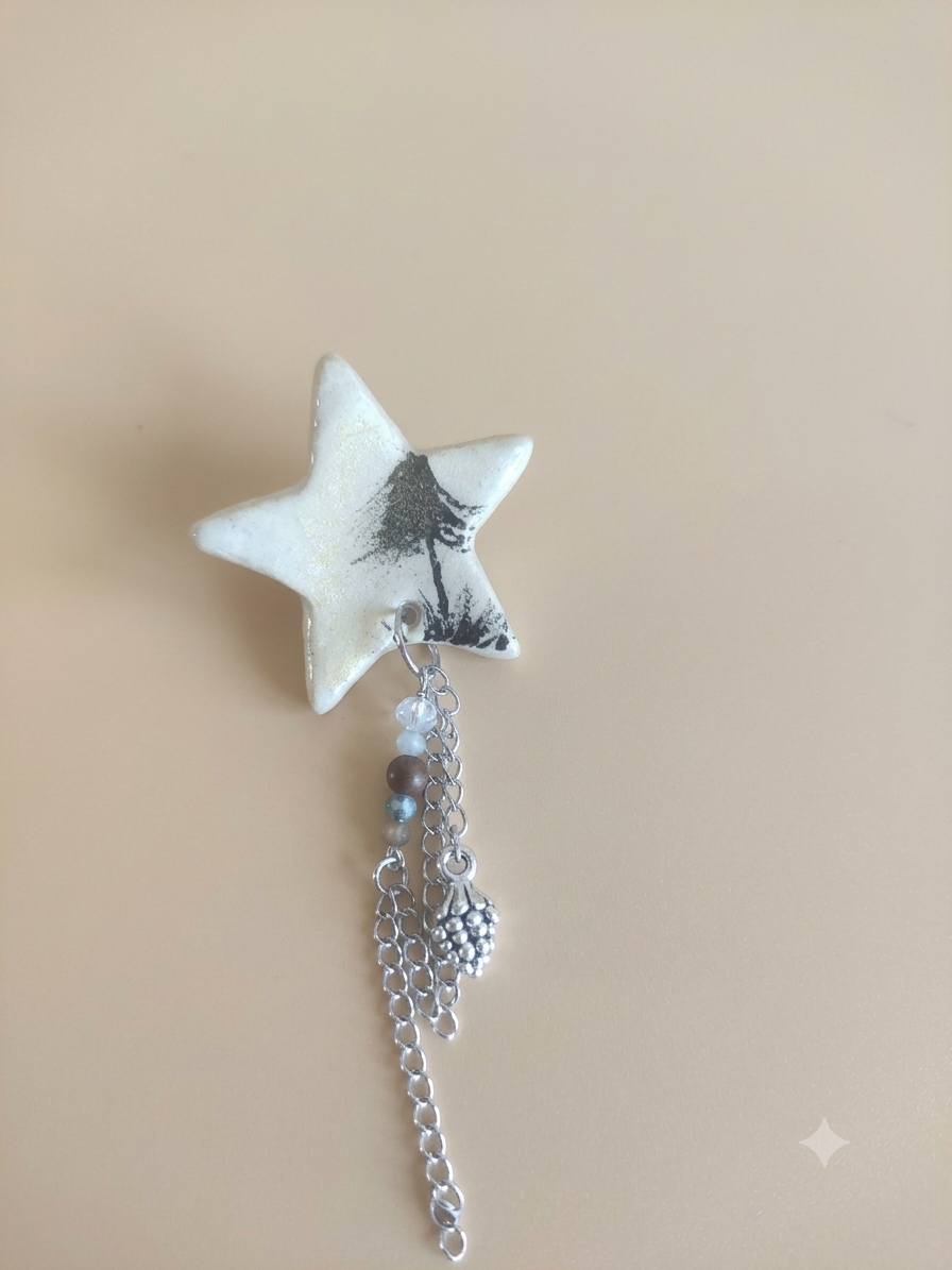 Pin Groß Handmade "Zapfen-Wald"