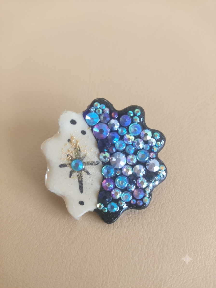 Pin Groß Handmade " Blau-Lila-Brunk"