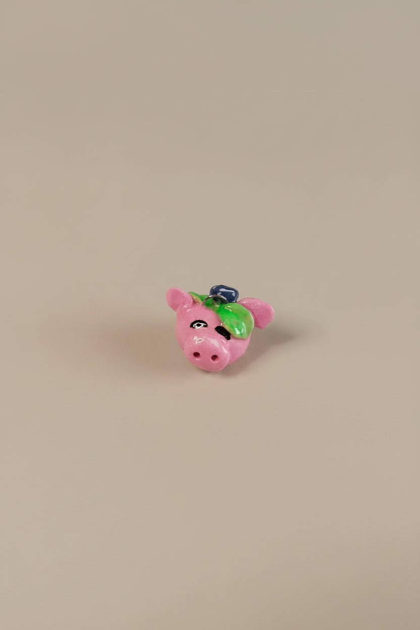 3D Anhänger Handmade „Blaubeer Schweinchen“ – Schmuck Unikat